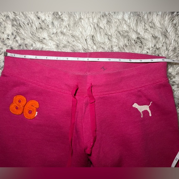 PINK Logo Capri Sweatpants - Picture 9 of 9